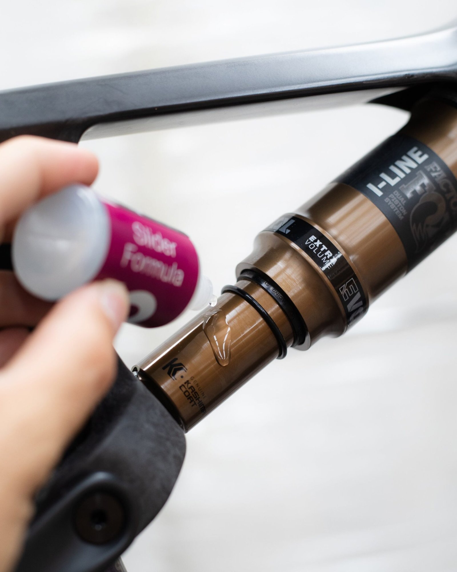 Lubrificante Slider Formula (ammortizzatori, forcelle e reggisella telescopici) - immagine 3